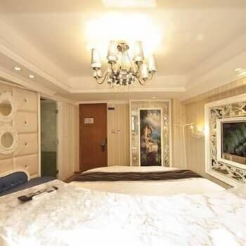 Tata Theme Hotel