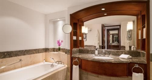 The Peninsula Manila