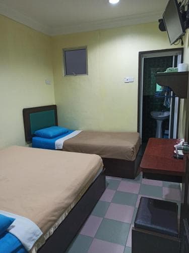 Ria Cameron Hotel
