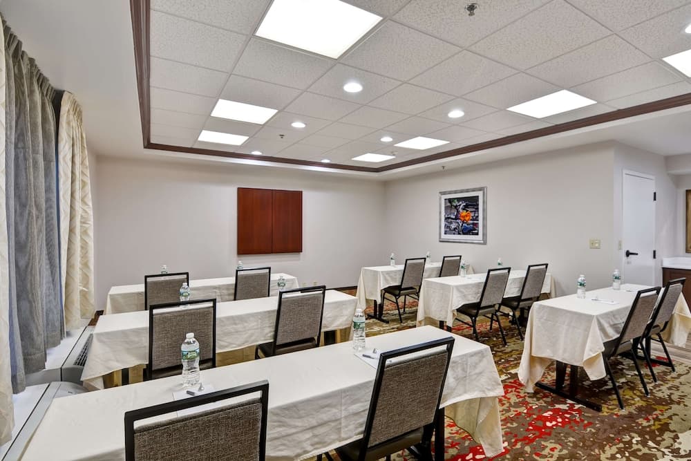 Hampton Inn Albany Wolf Road