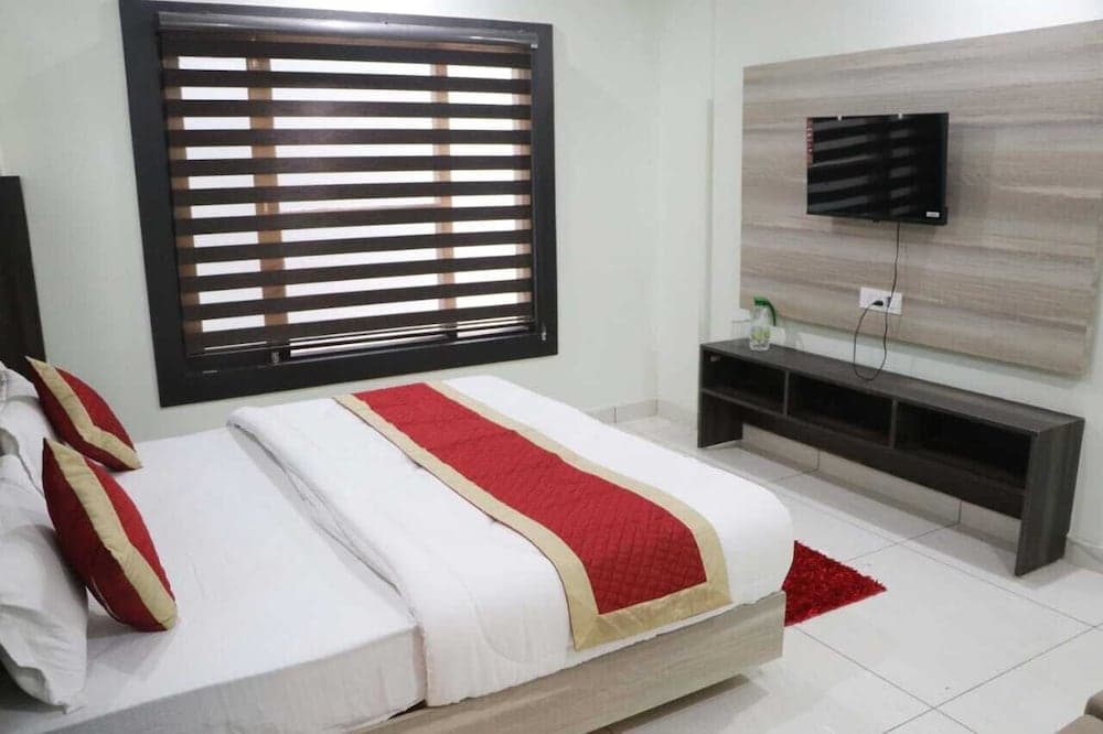 Hotel Blue Pine