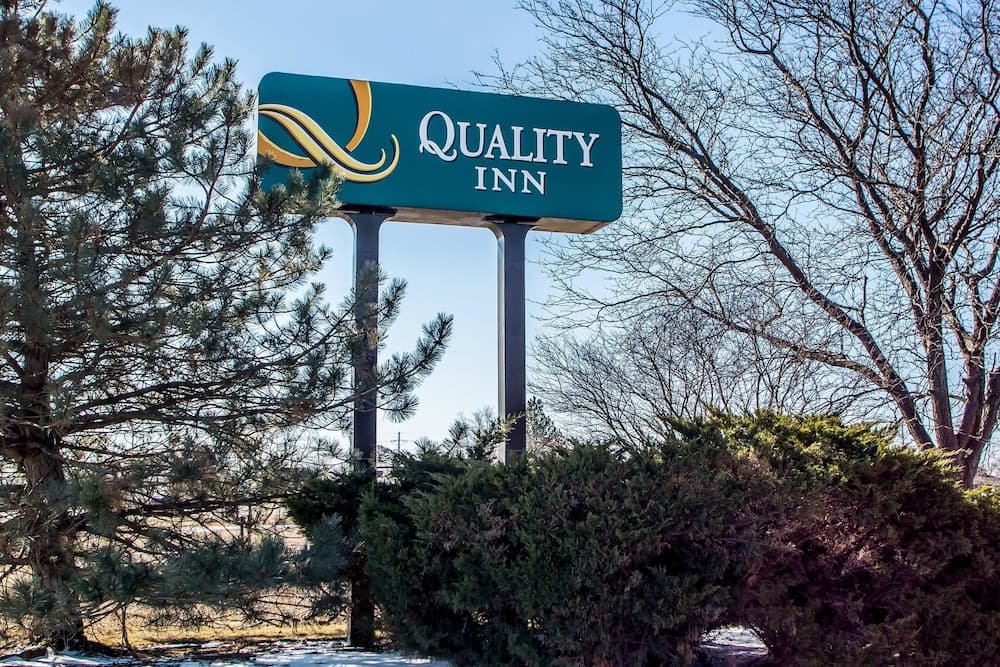 Quality Inn Elgin I-90