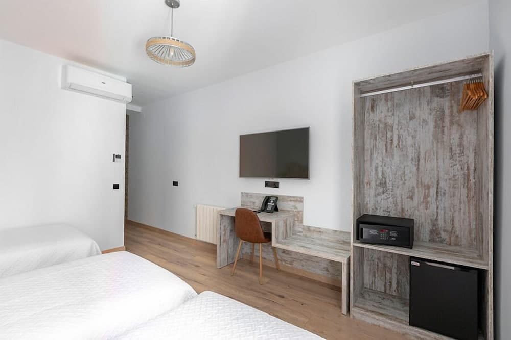 Hostal Anton Martin