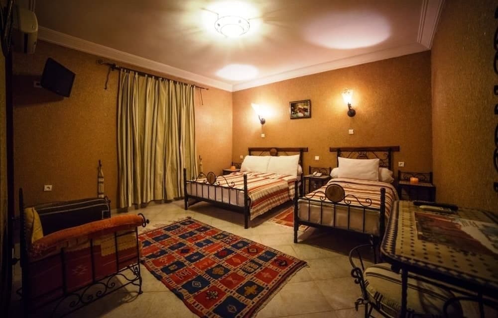 Hotel Salama