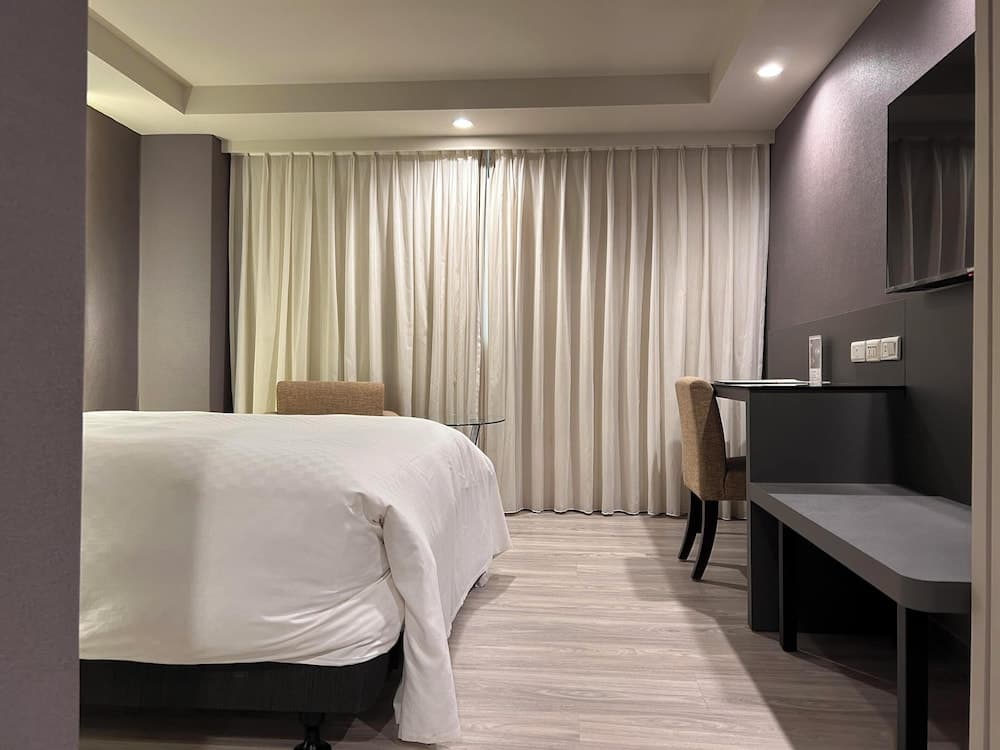 Forward Suites I
