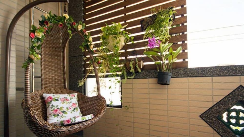 Flower Bed and Breakfast