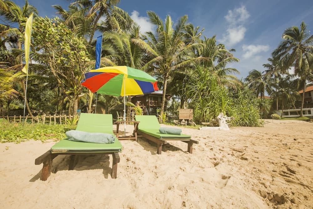 Rockside Beach Resort