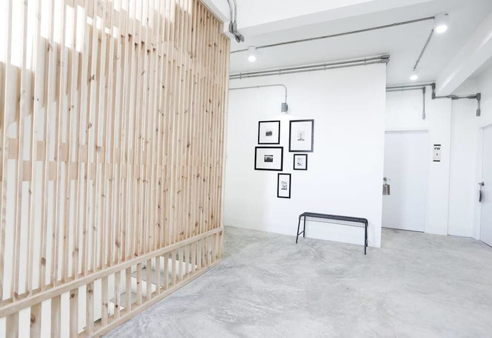 Flat White Cafe x Poshtel