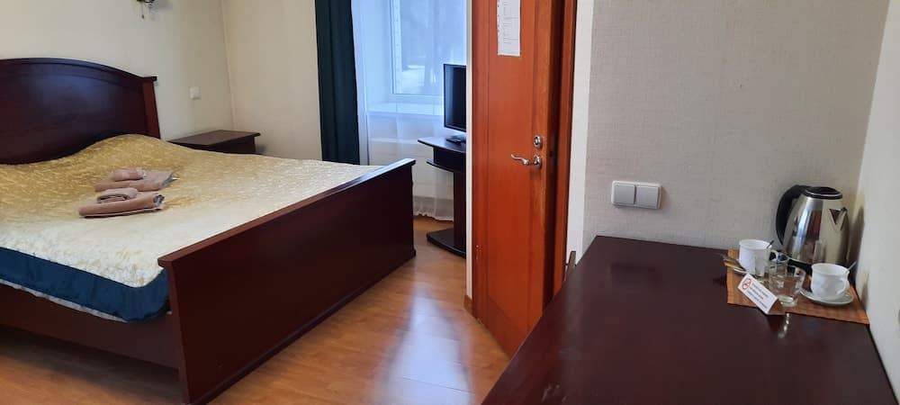 Hotel Duets