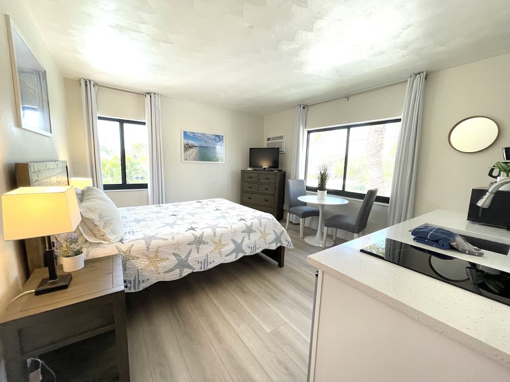 Tropic Isle Beach Resort