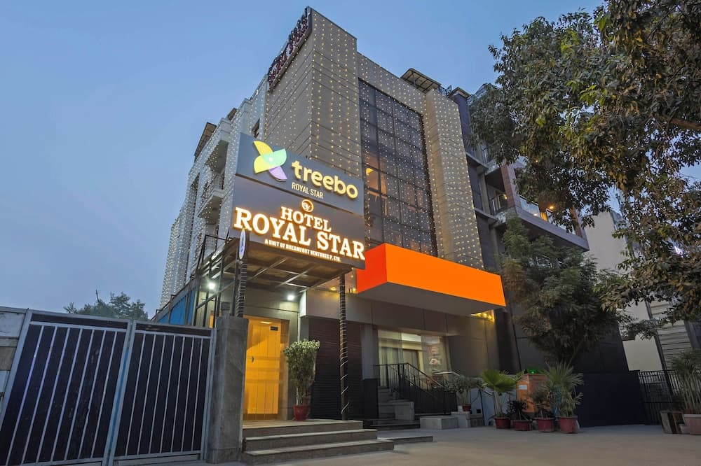 Treebo Royal Star