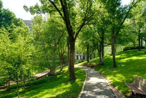 DoubleTree by Hilton Tulsa - Warren Place