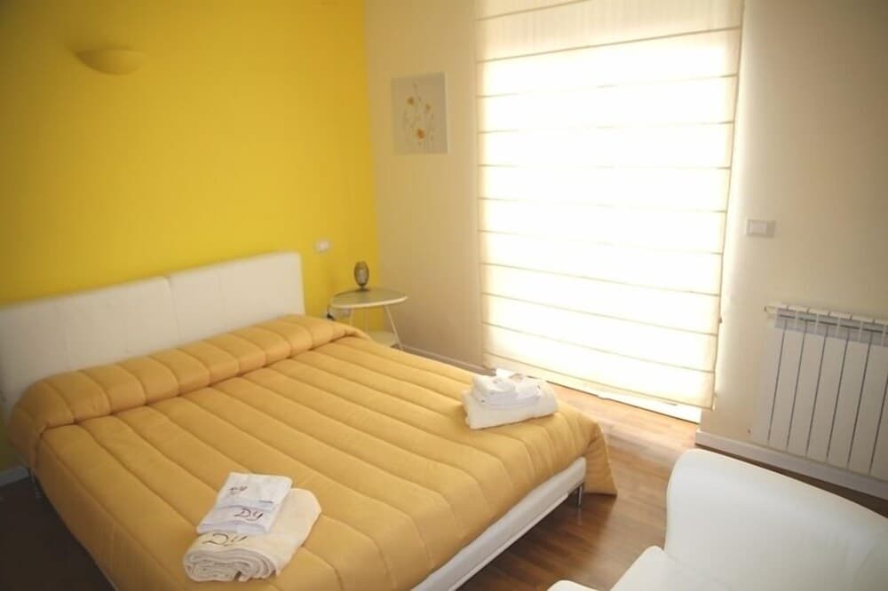 Domus Yenne Suites