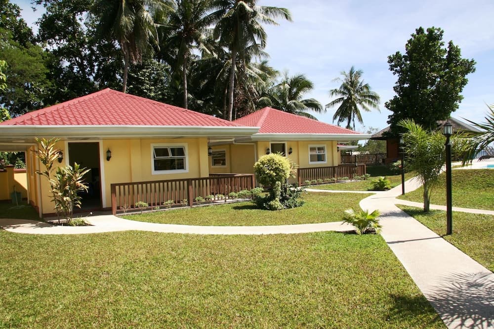 Caimito Beach Hotel