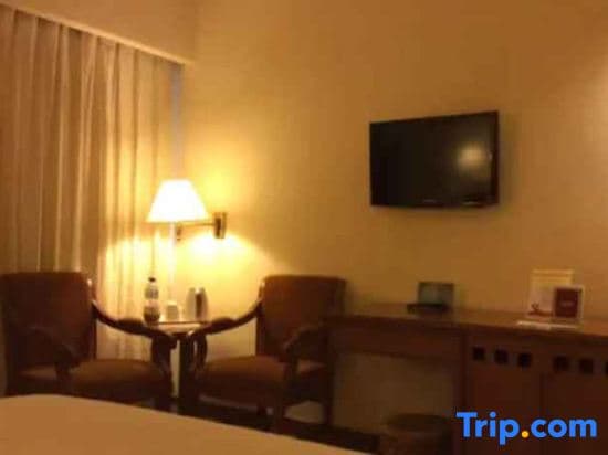 Elmi Hotel