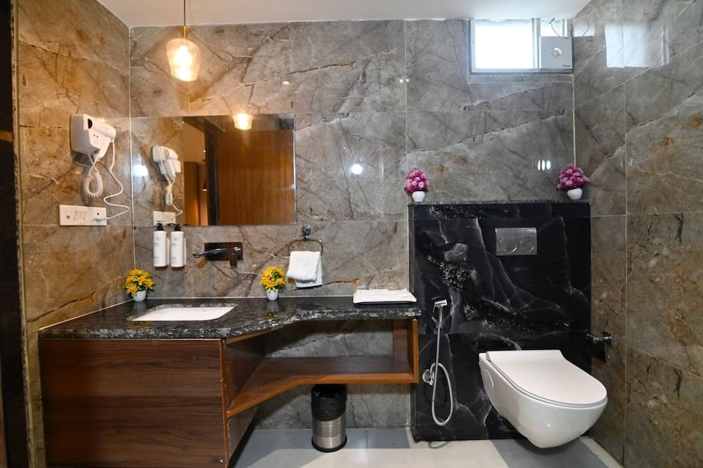 Carry Plus Hotel
