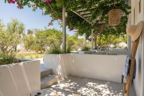 Perivoli Rooms