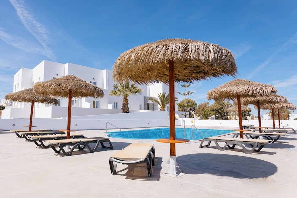 Nikos Hotel