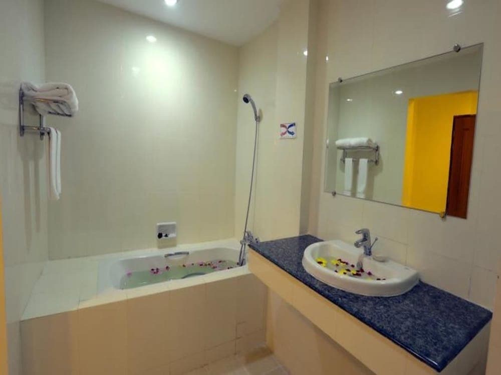 Apex Hotel