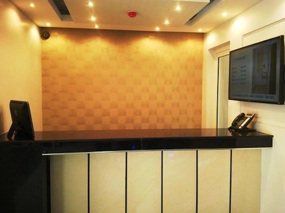 Oakspring Hotel and Luxury Suites