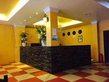 Sunshine Coast Inn