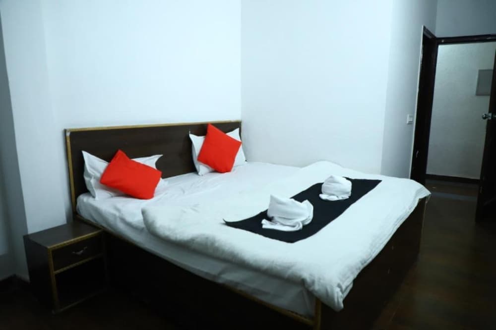 Goroomgo Chandrabhaga Rishikesh