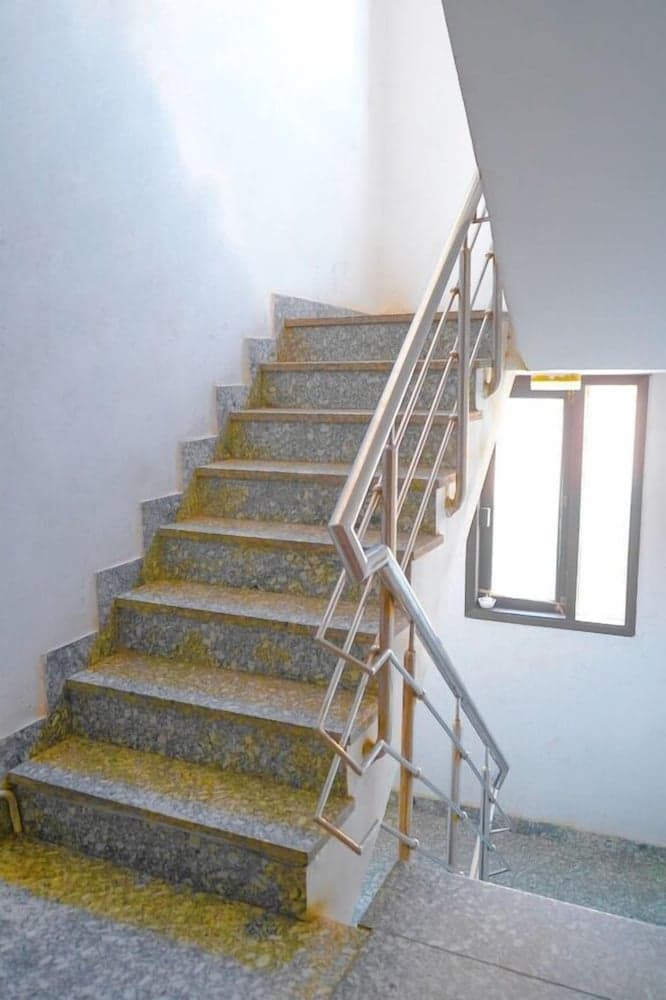 Bir Home Stays