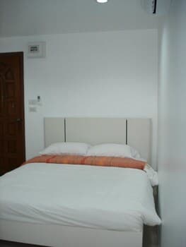 Rak Khun Hostel