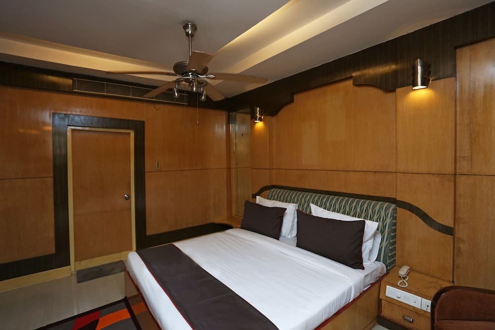 Collection O 186 Hotel Triple C