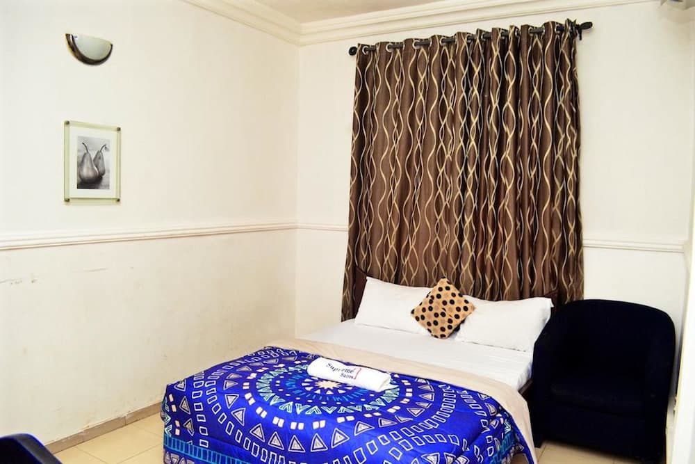 Supreme Suites
