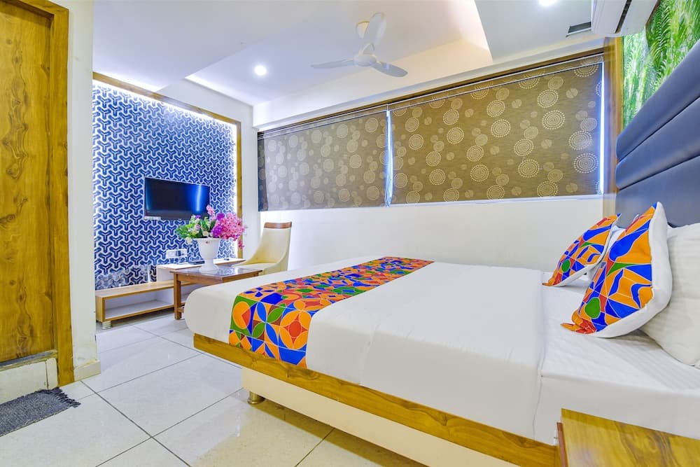 Fabhotel Royal King