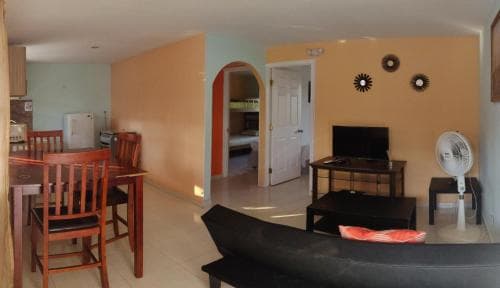 Bellas Place