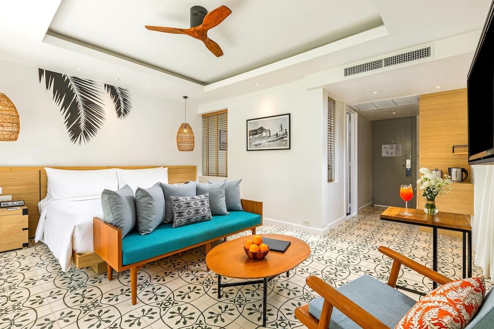 OUTRIGGER Surin Beach Resort