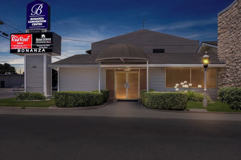 HomeTowne Studios by Red Roof Yuba City Bonanza - Marysville