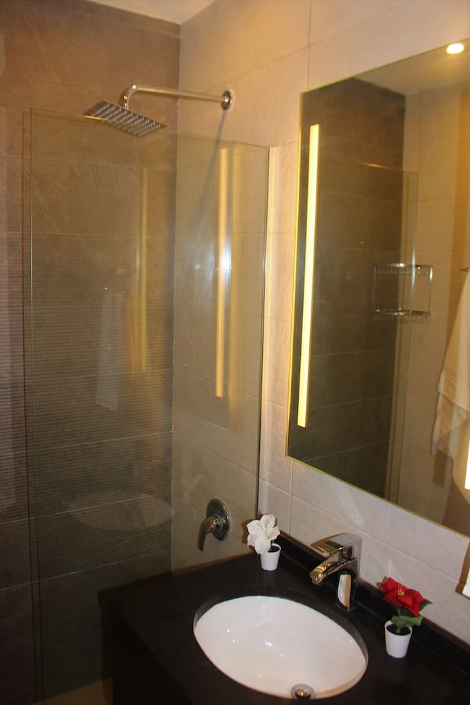 Merryland Hotel
