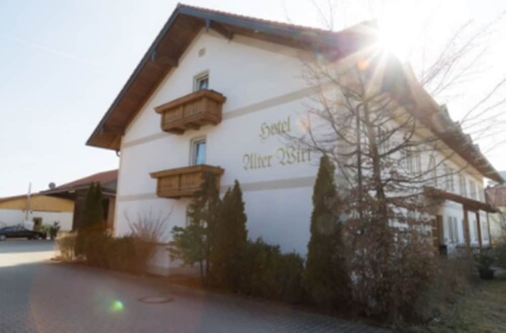 Alter Wirt Putzbrunn