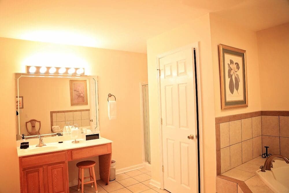 The Bennett House Bed & Breakfast
