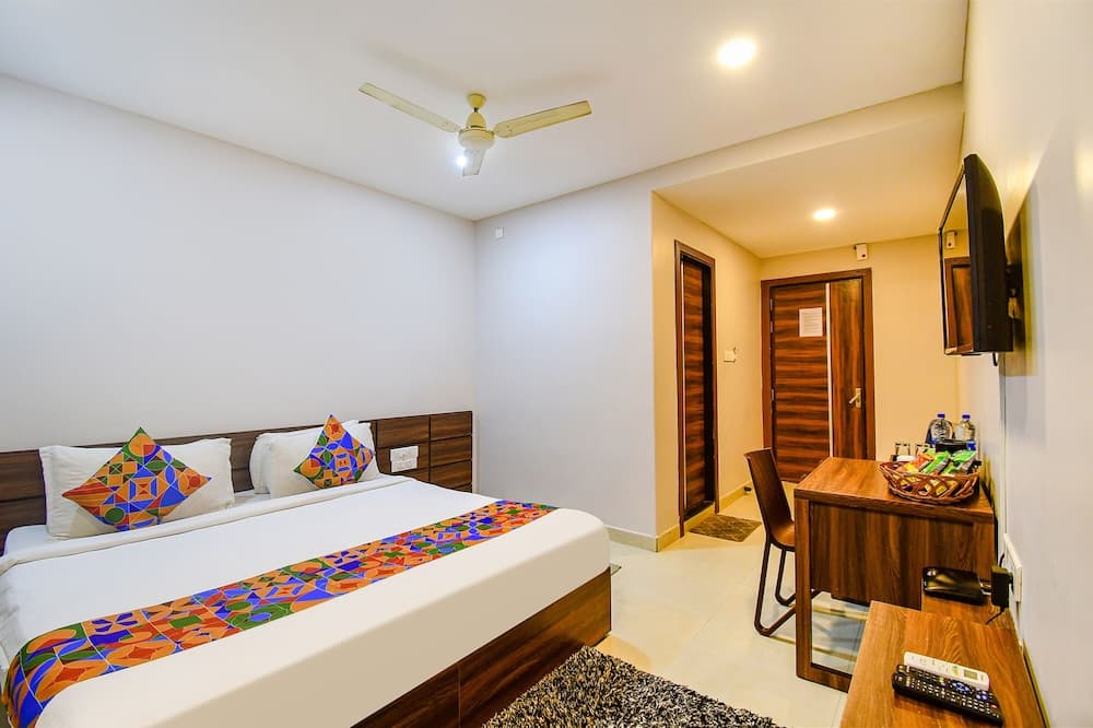 Fabhotel Royal Crystal