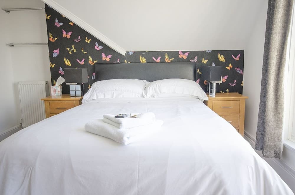 Headlands - Room Only Accommodation