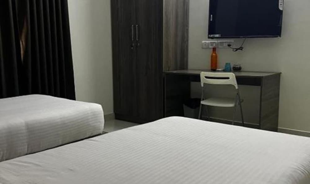 Fabhotel I Live Inn