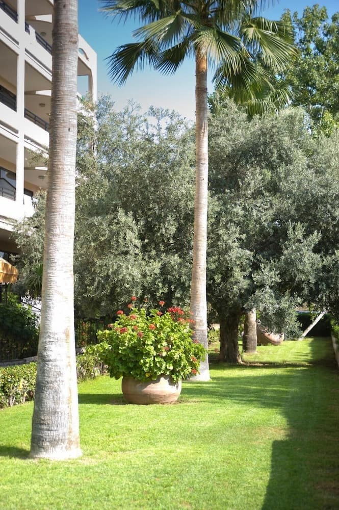 Atlantica Gardens