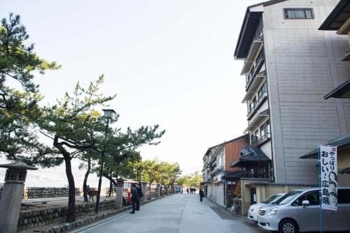 Sakuraya