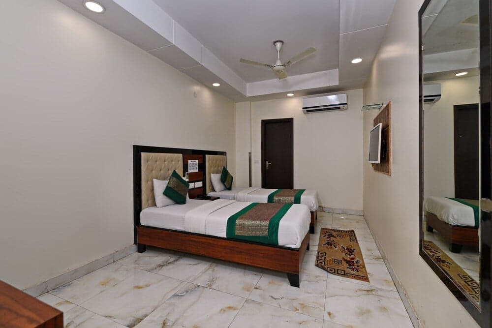 Hotel Blue Pearl Noida