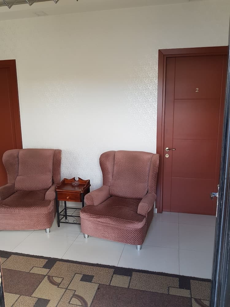 Hotel 999