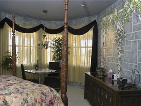 Wild Rose Manor Bed And Breakfast