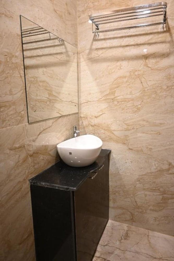 FabHotel Granotel