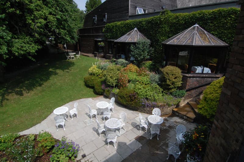 Potters Heron Hotel