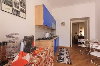 Simones House Roma