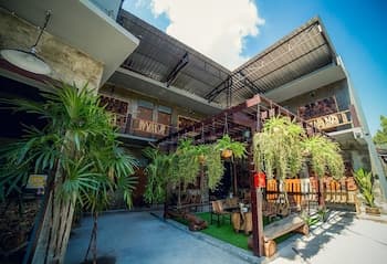 Yolo Chic House
