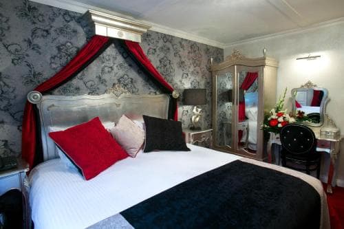 Greenvale Hotel